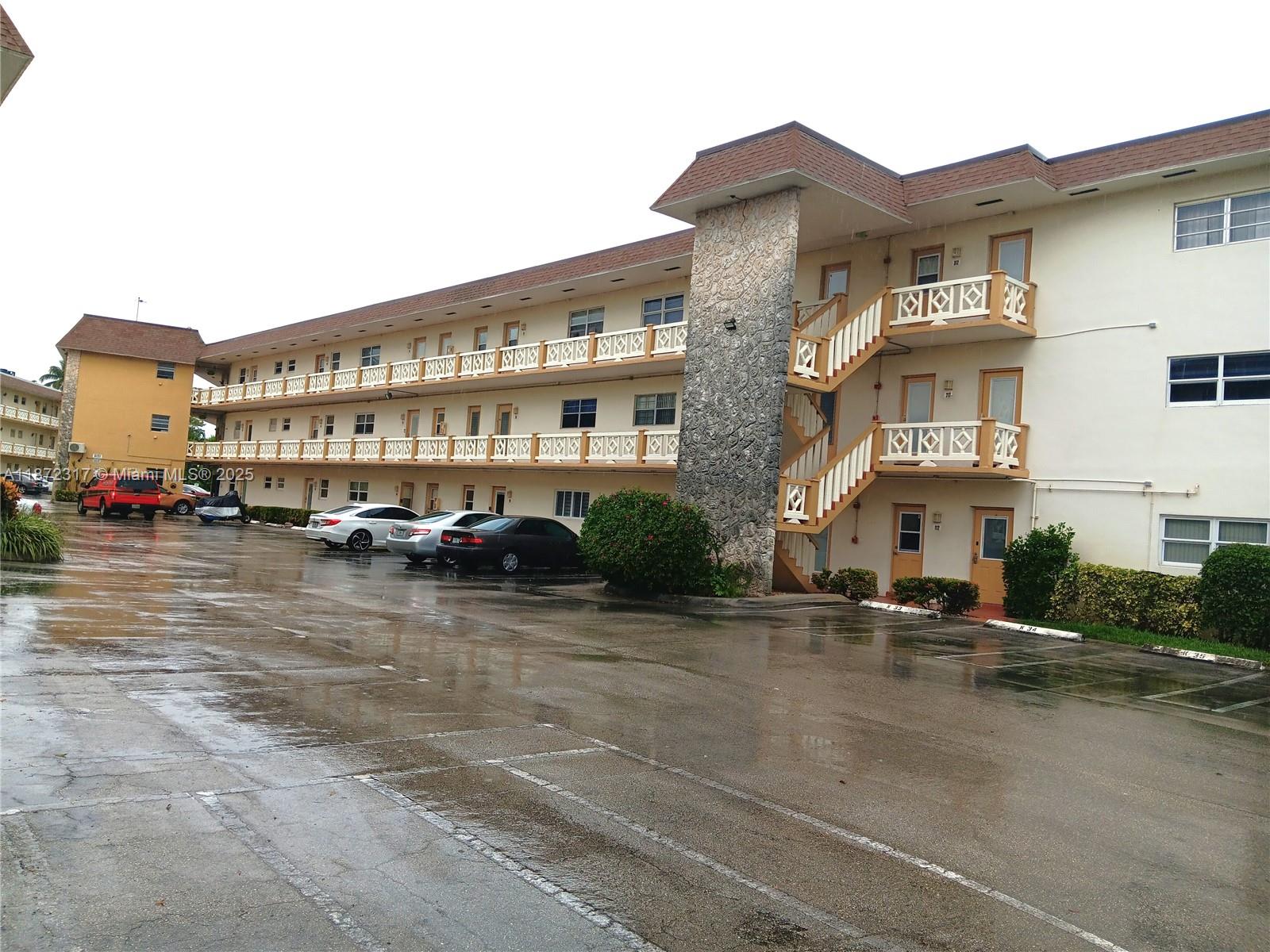 KAHLUA GARDENS CONDO - Residential