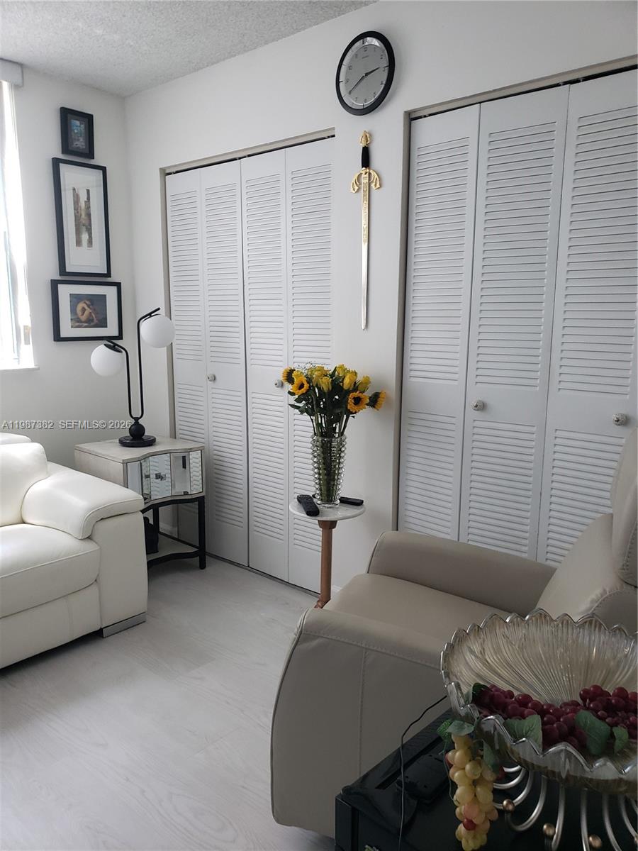 INTERNATIONAL PARK CONDO - Residential