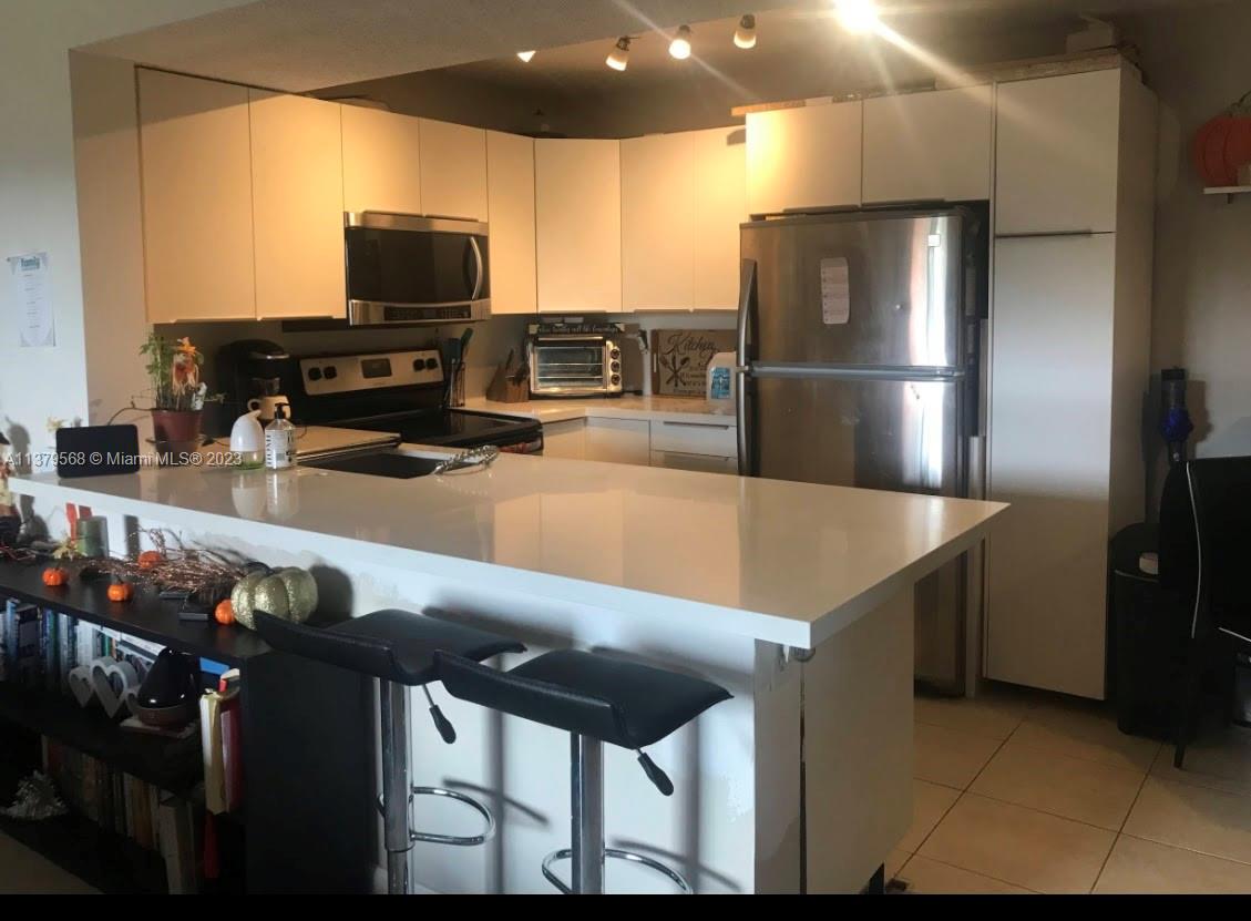 PALMS OF PEMBROKE CONDO - Residential