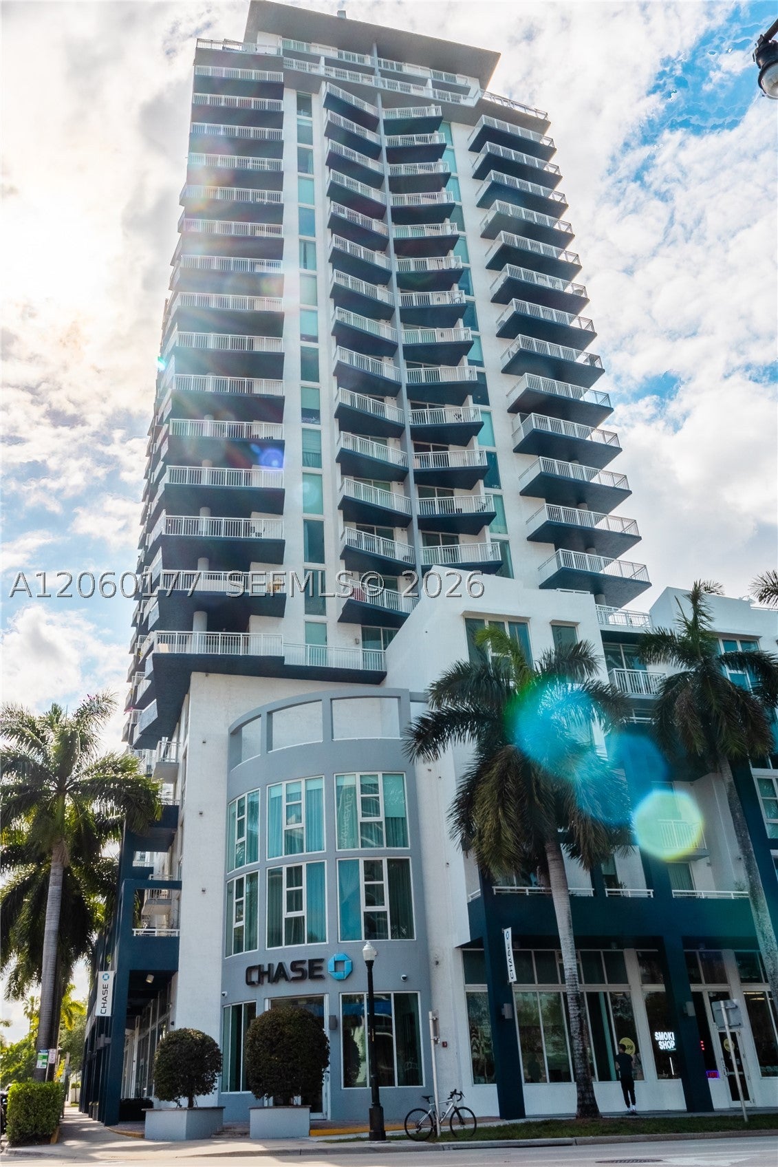 275 NE 18St 1110