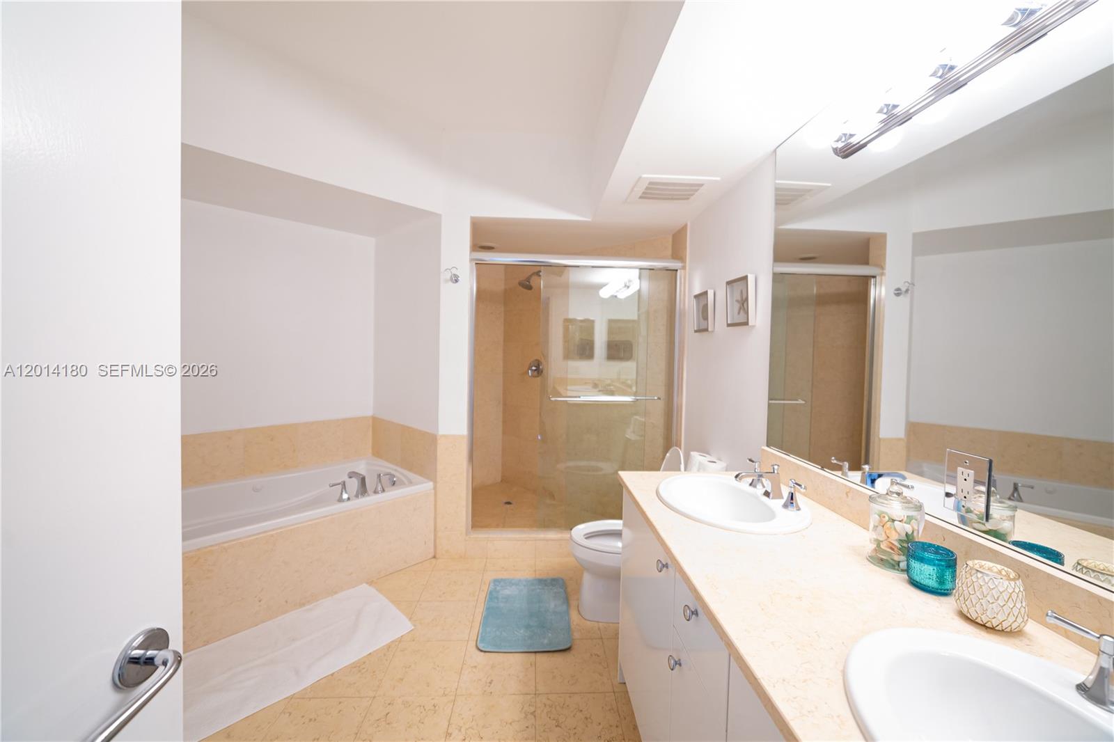 TURNBERRY VLG NO TOWER CO - Residential Lease