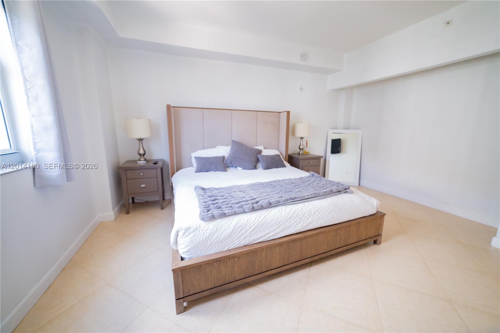 TURNBERRY VLG NO TOWER CO - Residential Lease