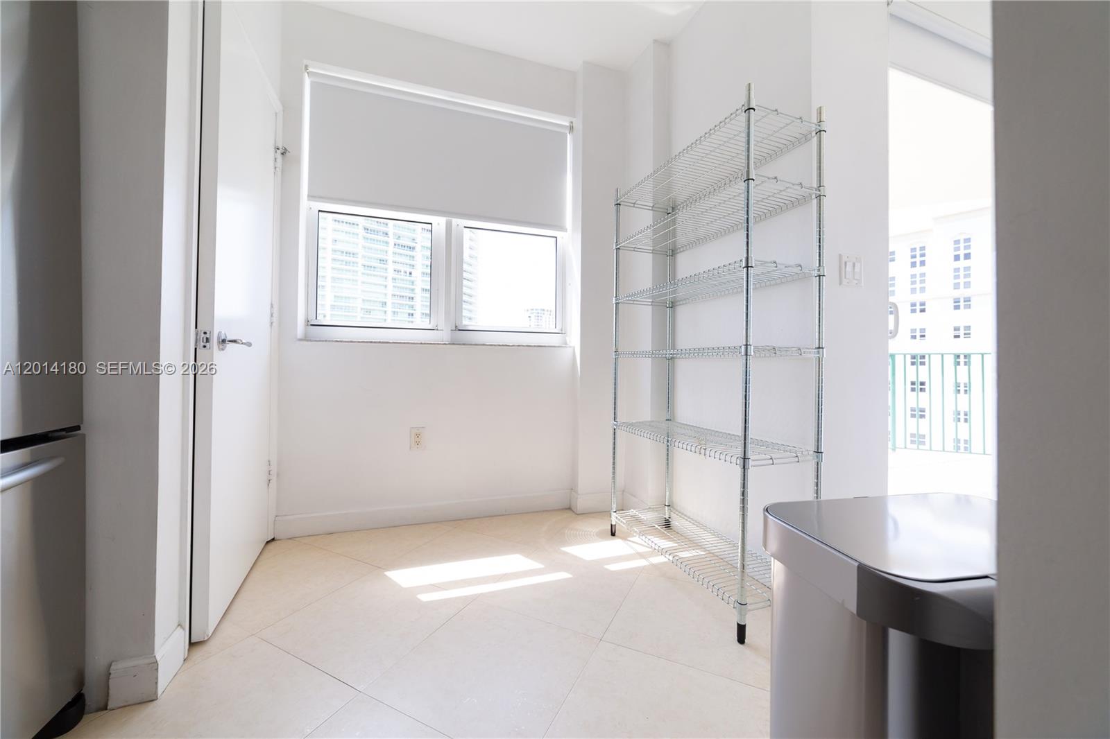 TURNBERRY VLG NO TOWER CO - Residential Lease