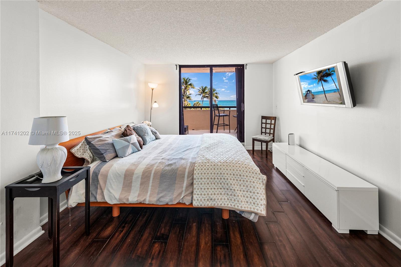 CLUB ATLANTIS CONDO - Residential