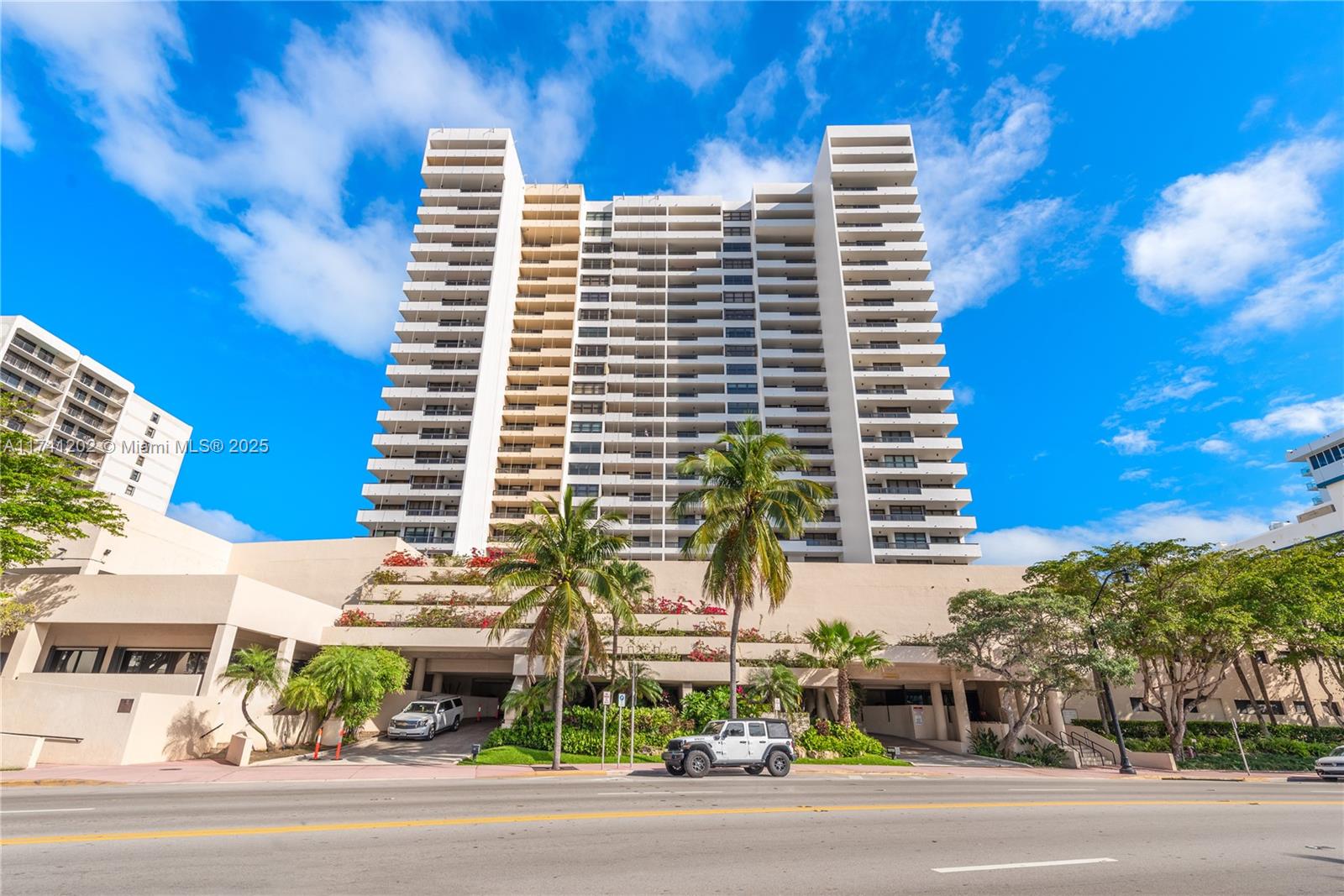 CLUB ATLANTIS CONDO - Residential