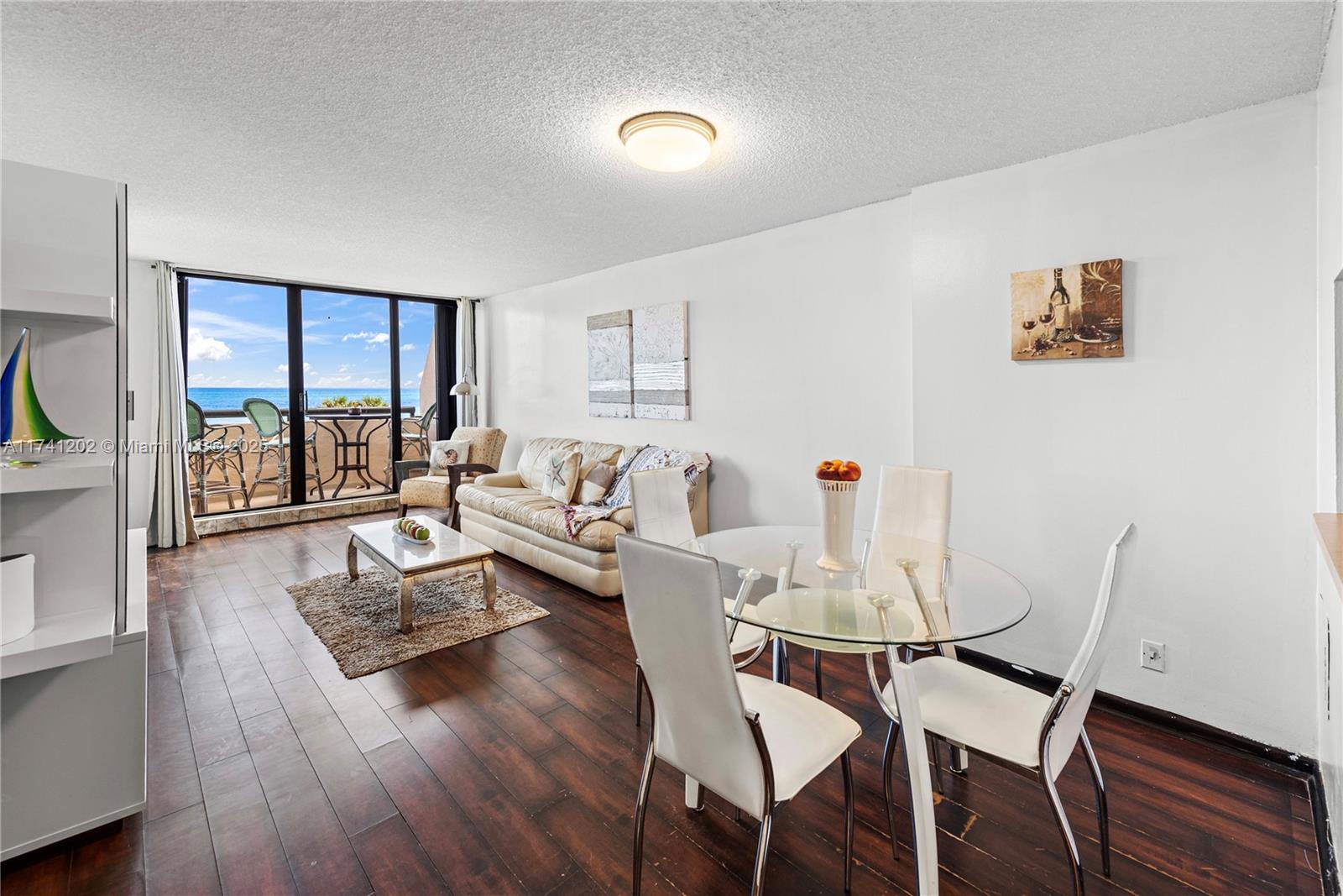 CLUB ATLANTIS CONDO - Residential
