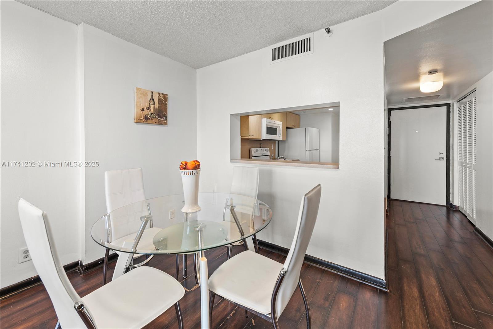 CLUB ATLANTIS CONDO - Residential