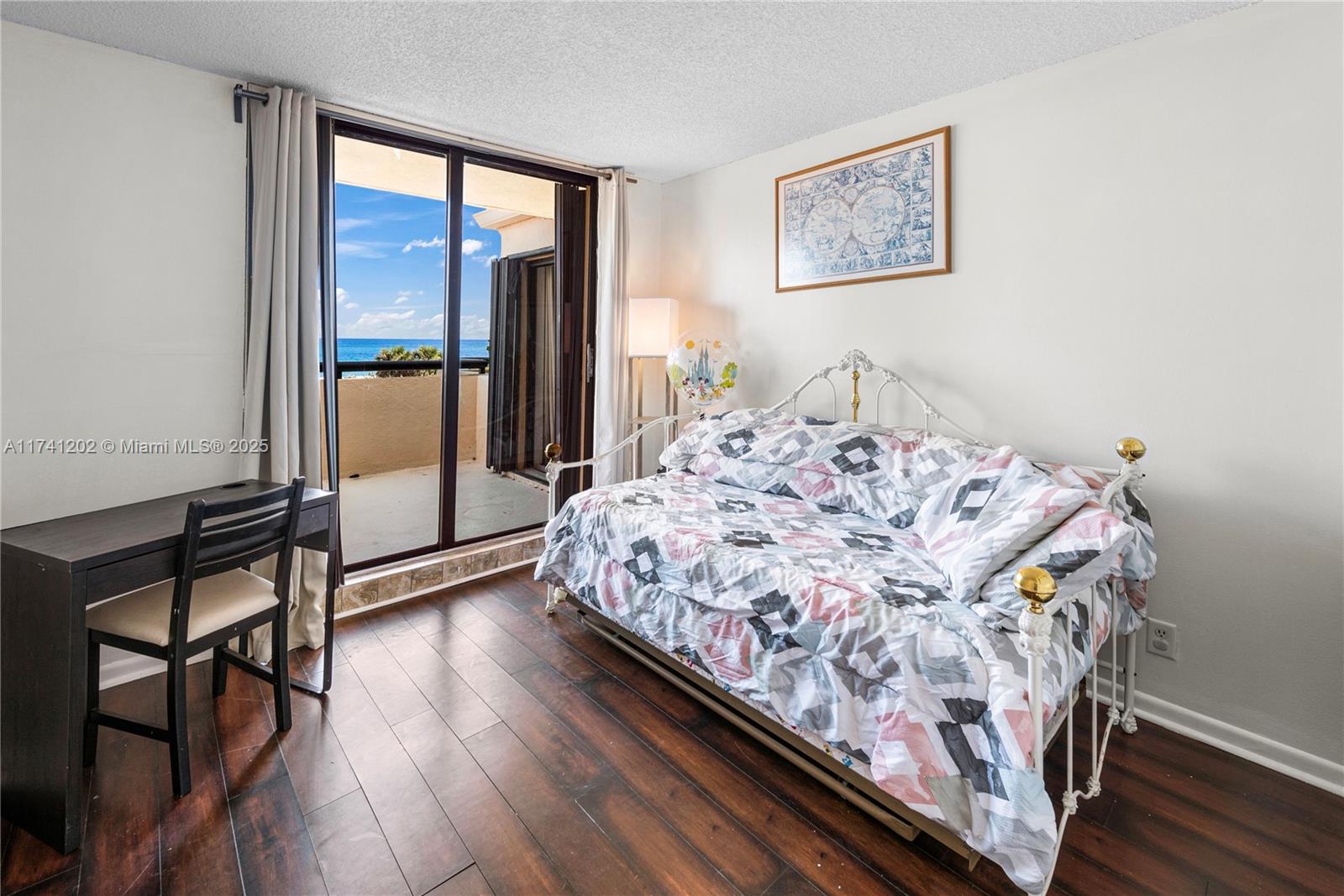 CLUB ATLANTIS CONDO - Residential