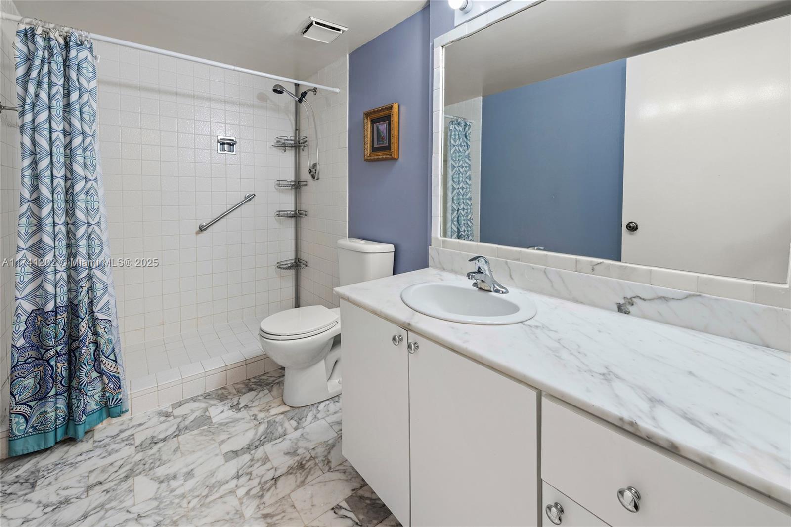 CLUB ATLANTIS CONDO - Residential