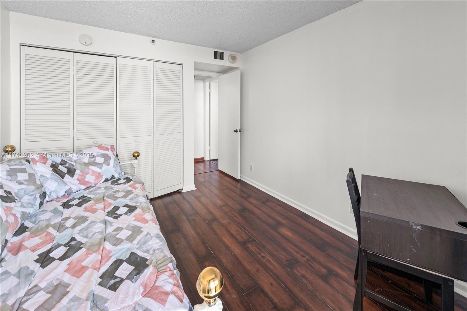 CLUB ATLANTIS CONDO - Residential