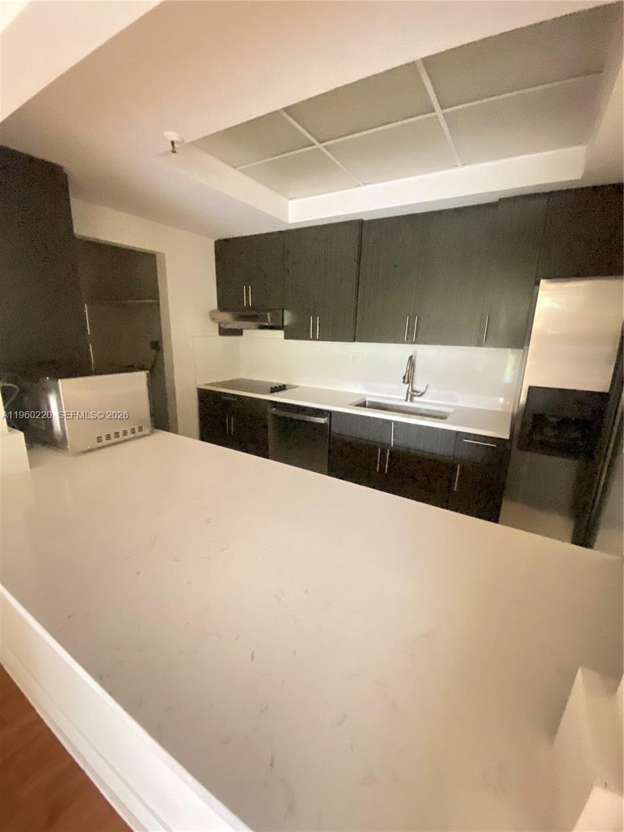 DORAL HOUSE CONDO NO 1 - Residential