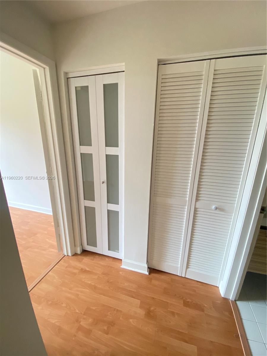 DORAL HOUSE CONDO NO 1 - Residential