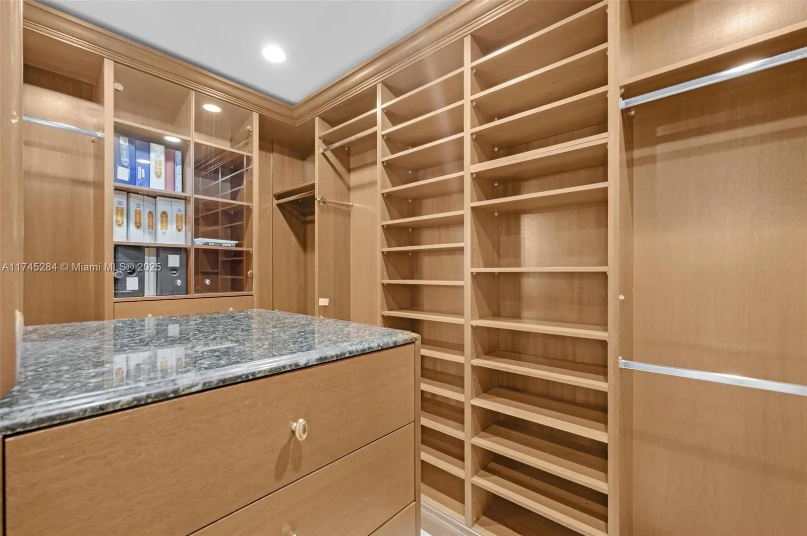 Coral Gables, Florida 33146, United States, 5 Bedrooms Bedrooms, ,5 BathroomsBathrooms,Residential,Active,4020