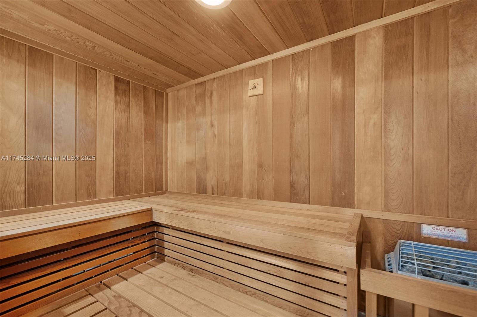 CORAL GABLES RIVIERA SEC - Residential