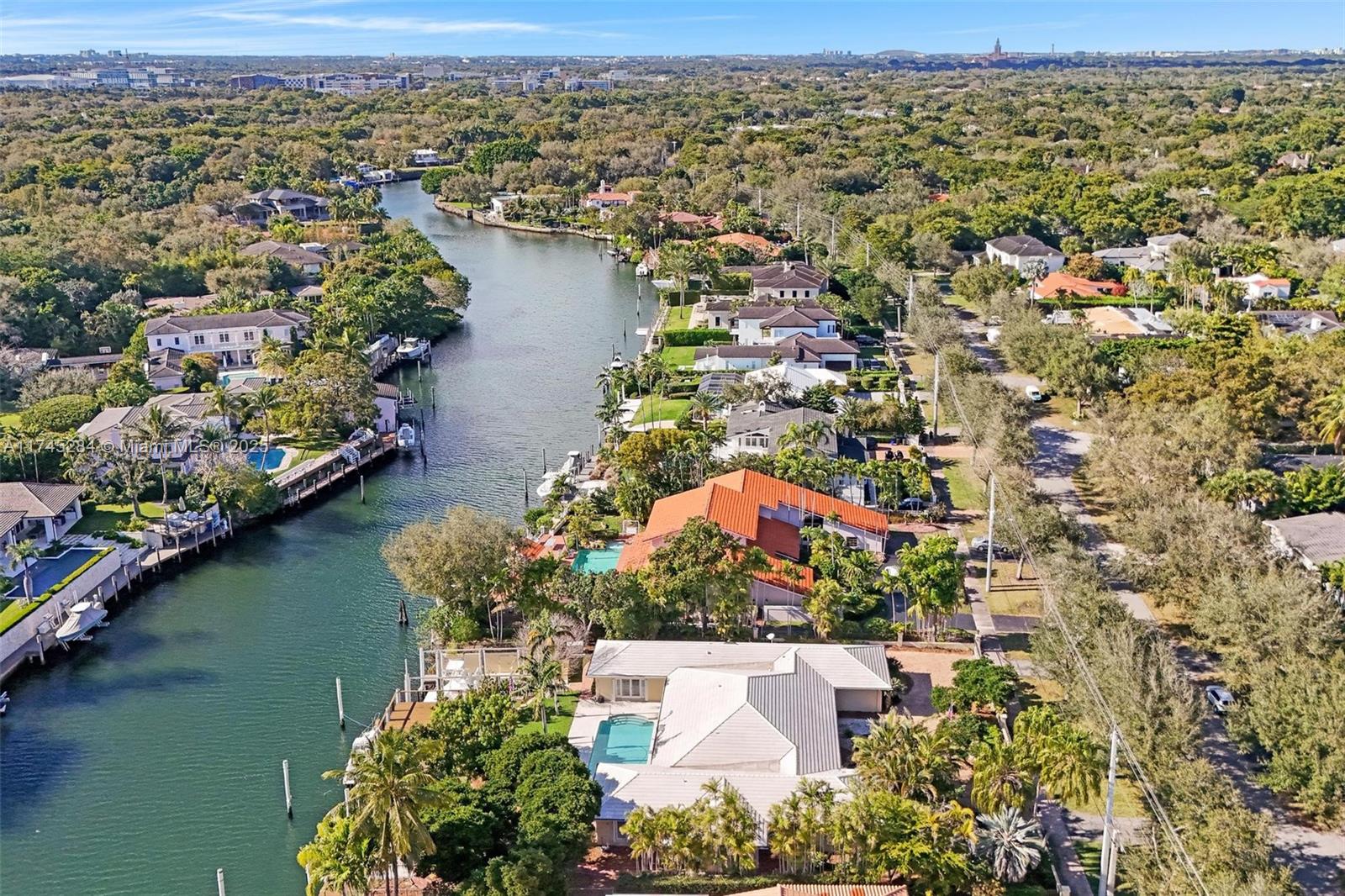 CORAL GABLES RIVIERA SEC - Residential