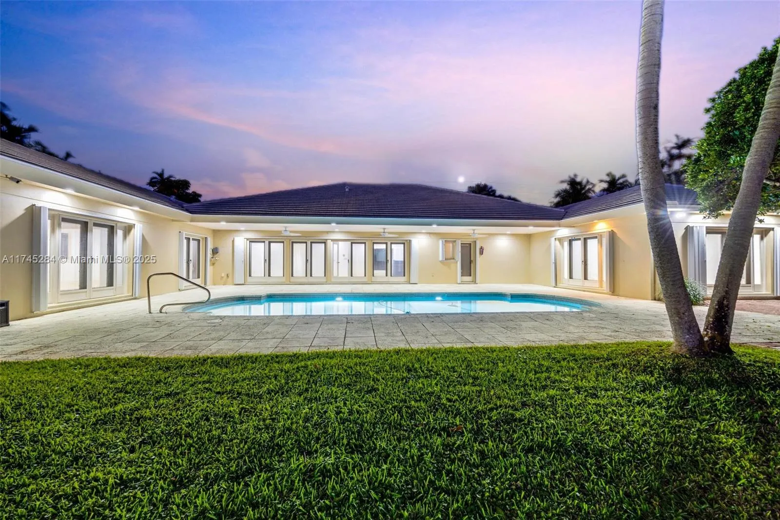 Coral Gables, Florida 33146, United States, 5 Bedrooms Bedrooms, ,5 BathroomsBathrooms,Residential,Active,4020
