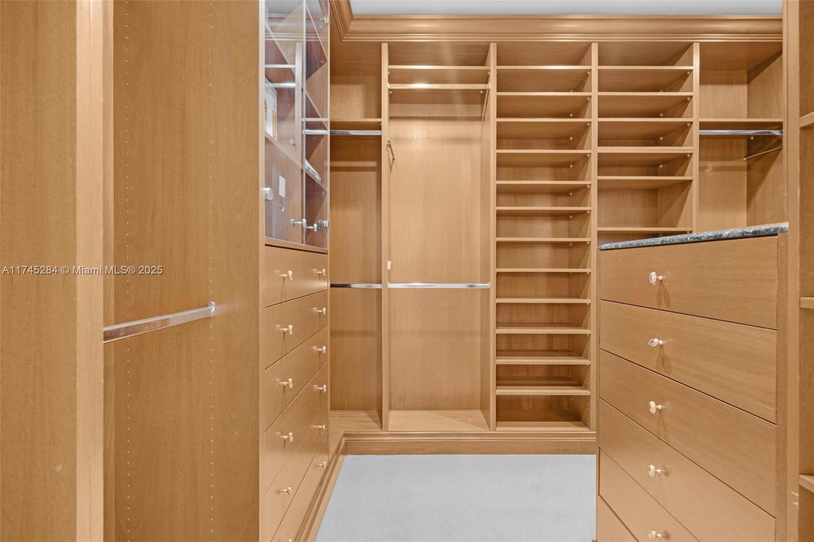 CORAL GABLES RIVIERA SEC - Residential