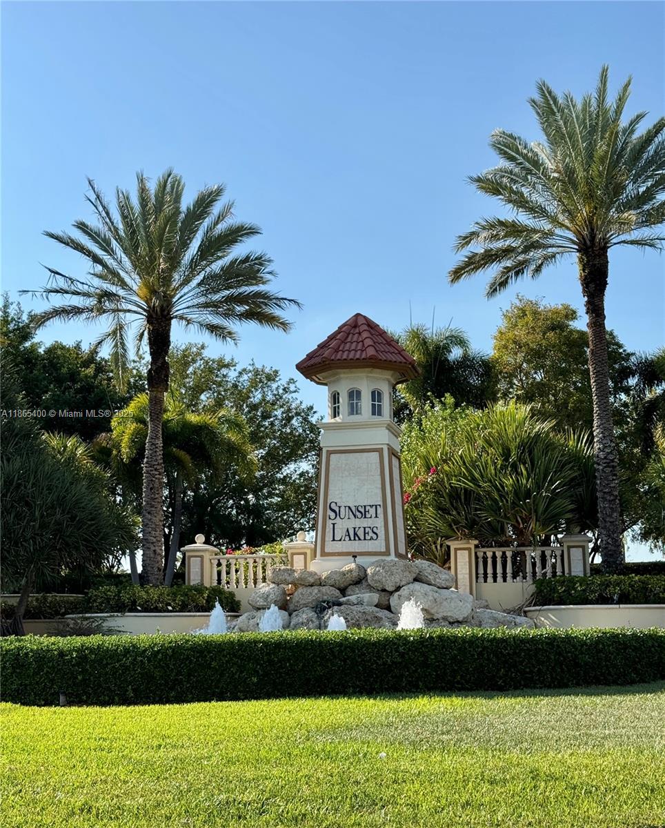SUNSET LAKES PLAT ONE - Residential