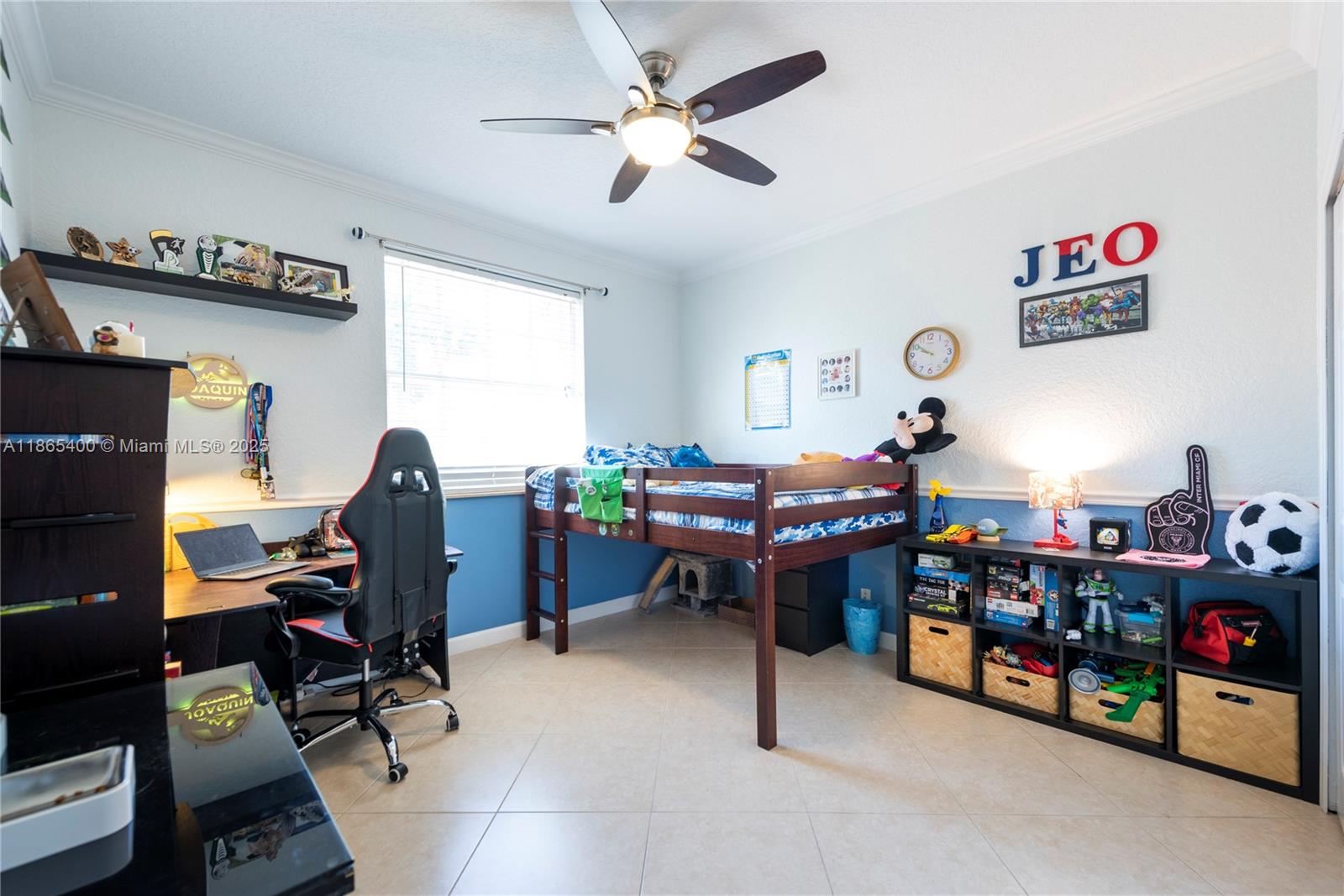 SUNSET LAKES PLAT ONE - Residential