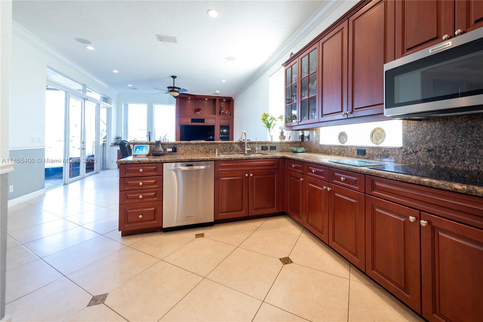 SUNSET LAKES PLAT ONE - Residential