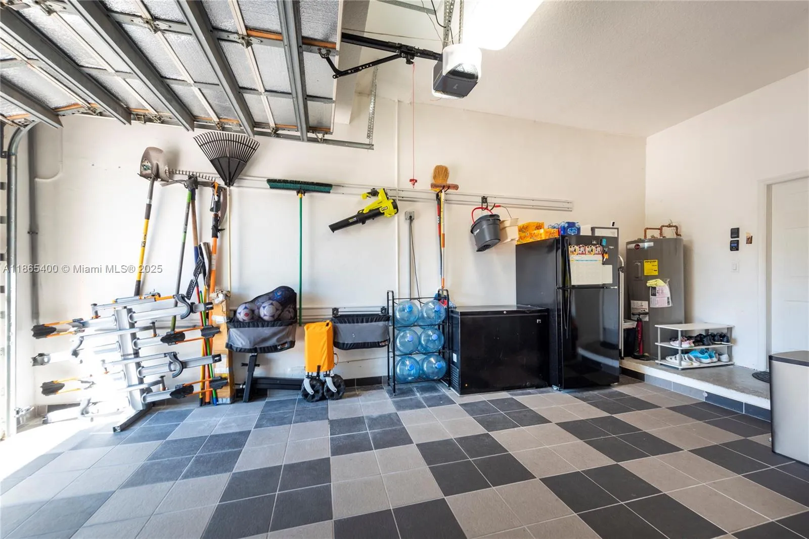 Miramar, Florida, 33029, United States, 6 Bedrooms Bedrooms, ,5 BathroomsBathrooms,Residential,Active,1922755