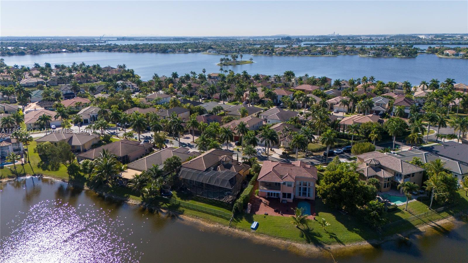 SUNSET LAKES PLAT ONE - Residential