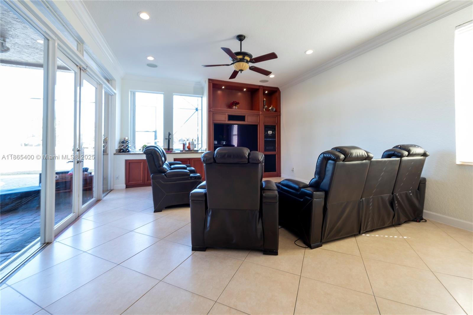 SUNSET LAKES PLAT ONE - Residential