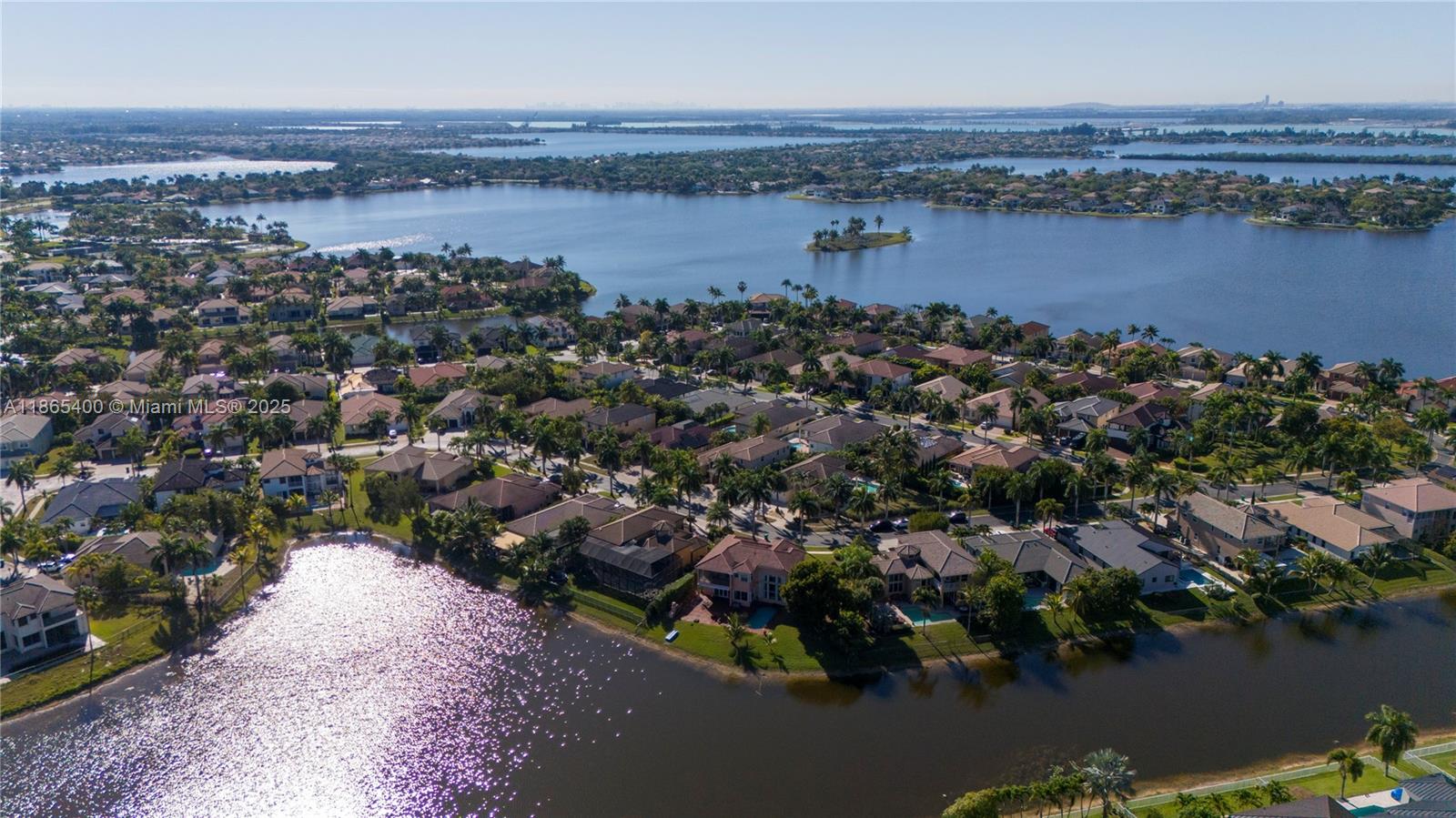 SUNSET LAKES PLAT ONE - Residential