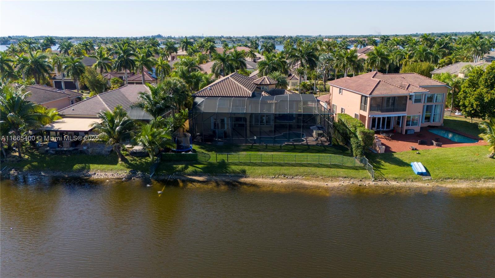 SUNSET LAKES PLAT ONE - Residential