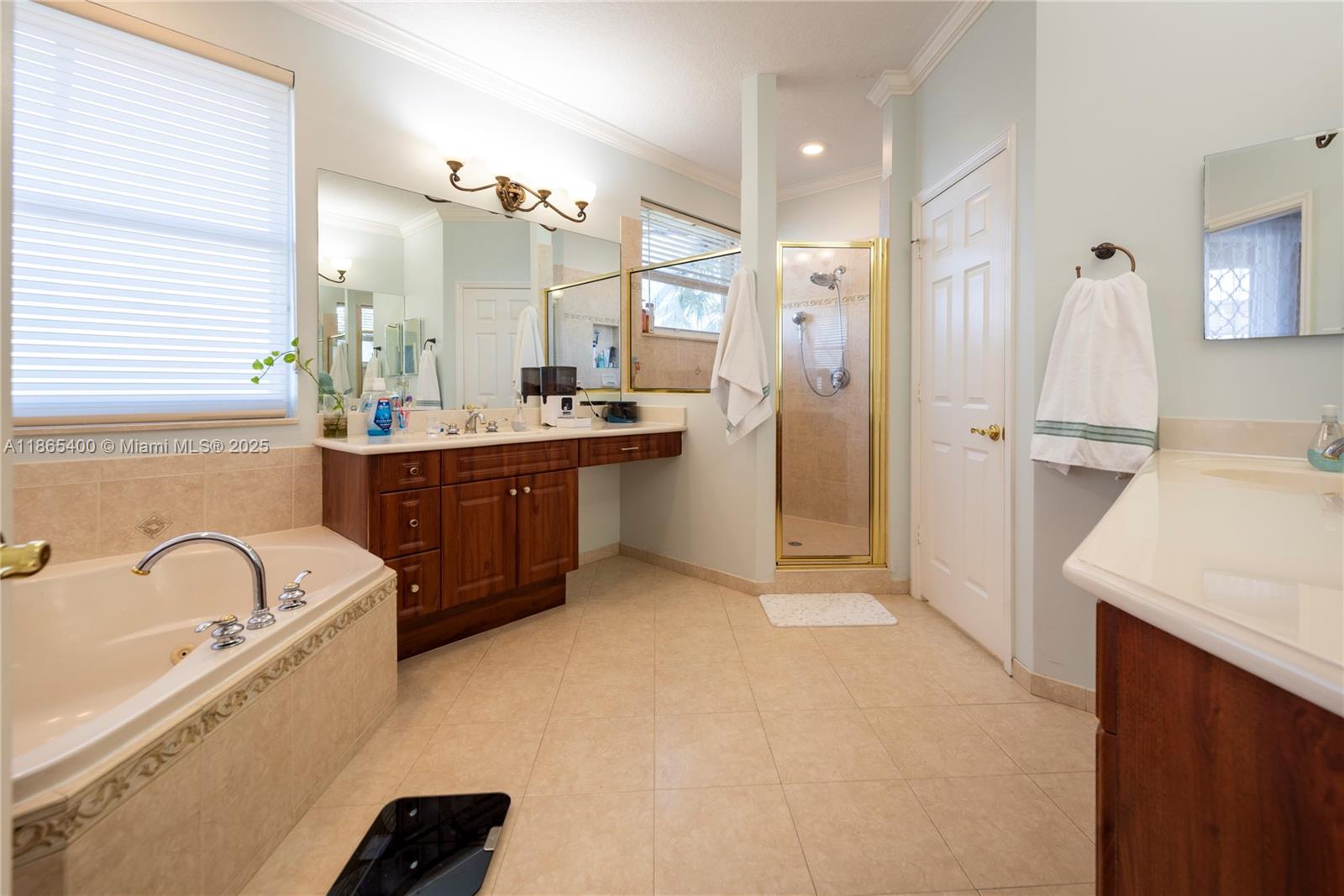 SUNSET LAKES PLAT ONE - Residential