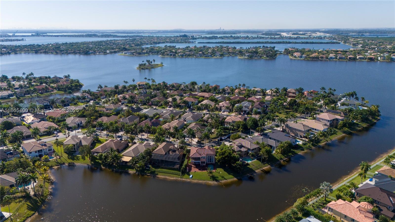 SUNSET LAKES PLAT ONE - Residential