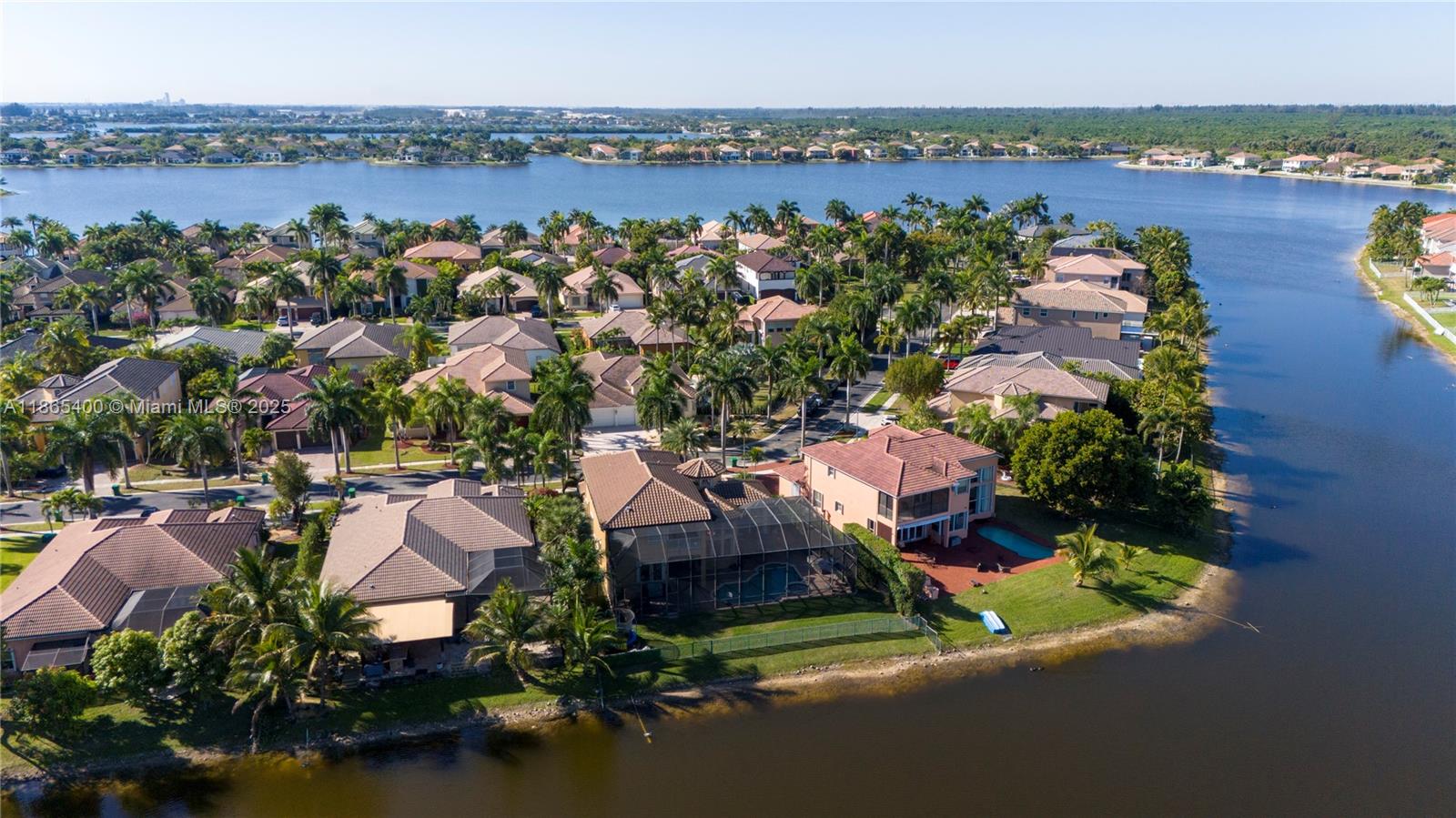 SUNSET LAKES PLAT ONE - Residential