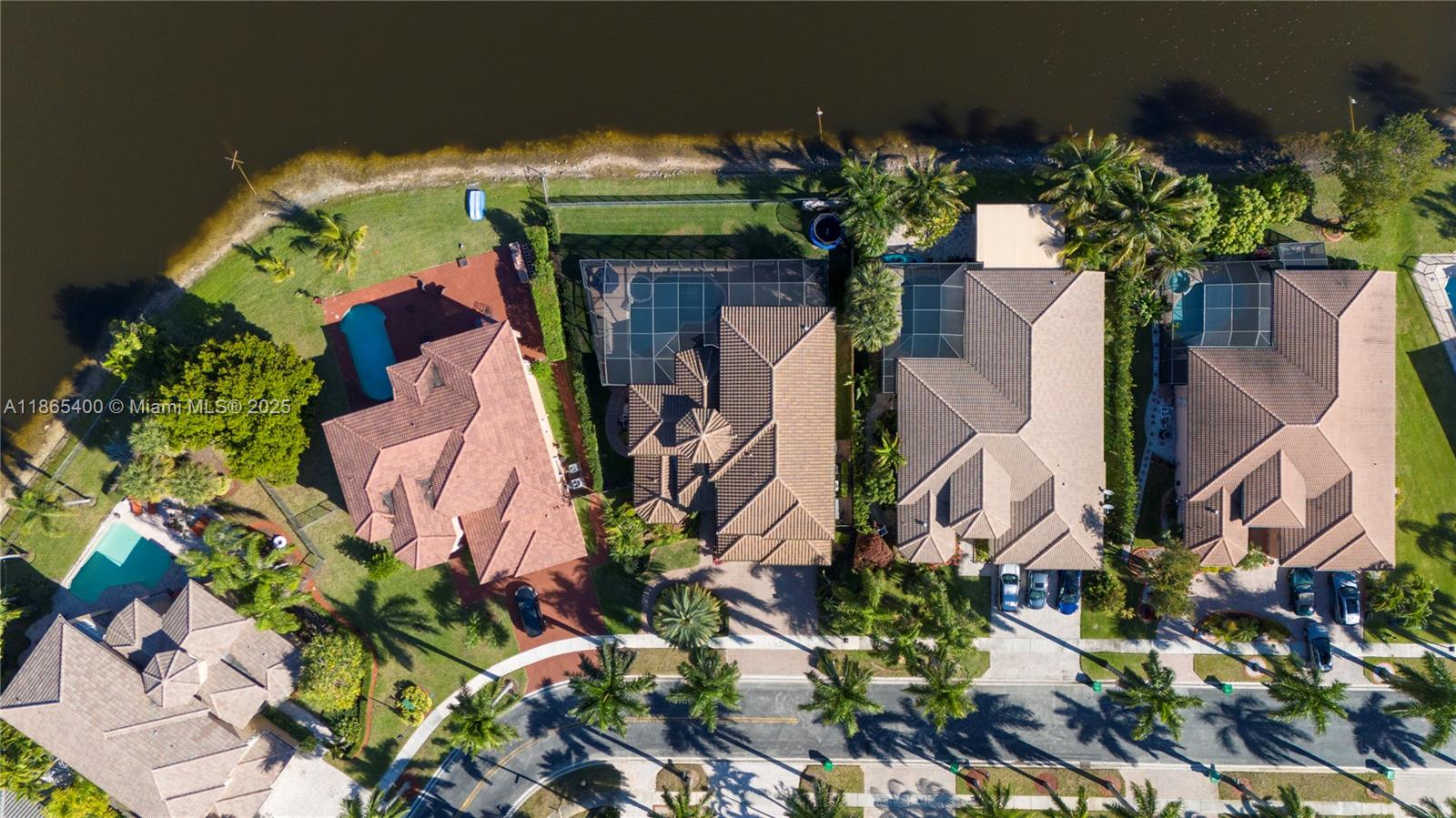 SUNSET LAKES PLAT ONE - Residential