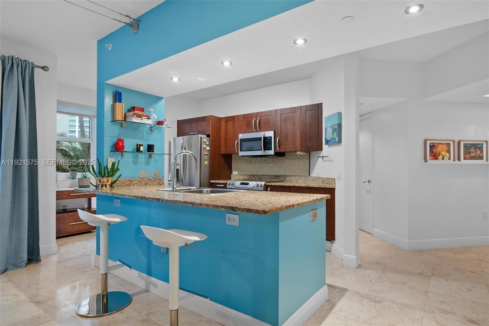 TURNBERRY VILLAGE SO TOWE - Residential Lease