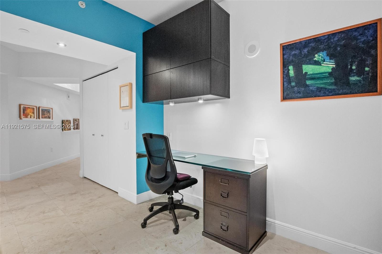 TURNBERRY VILLAGE SO TOWE - Residential Lease