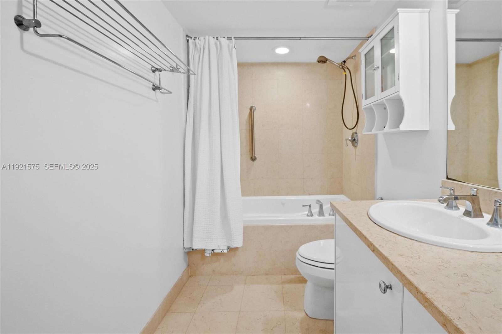 TURNBERRY VILLAGE SO TOWE - Residential Lease