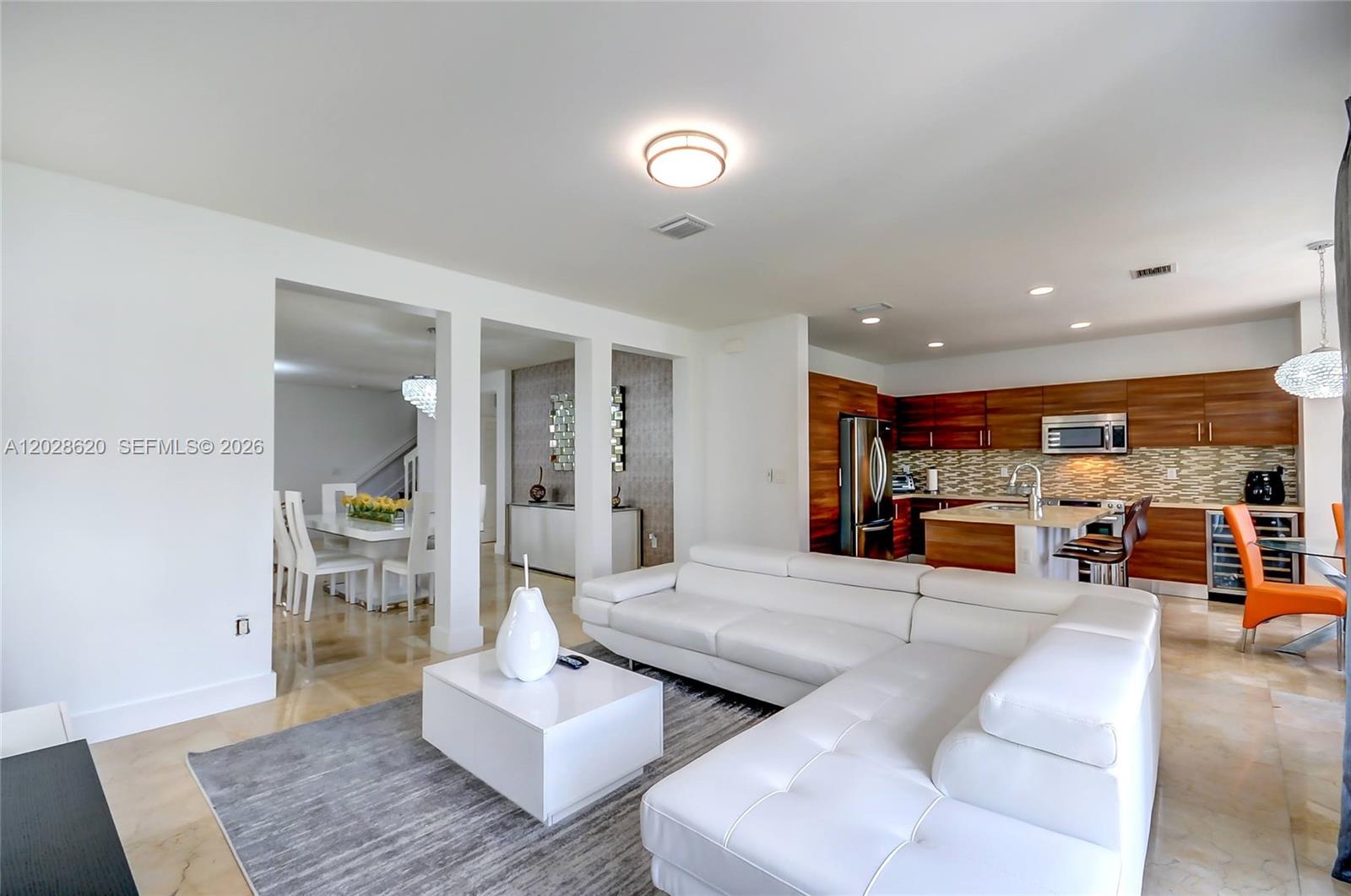 VINTAGE ESTATES - Residential