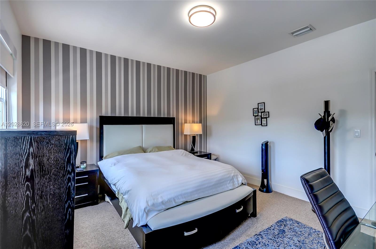 VINTAGE ESTATES - Residential