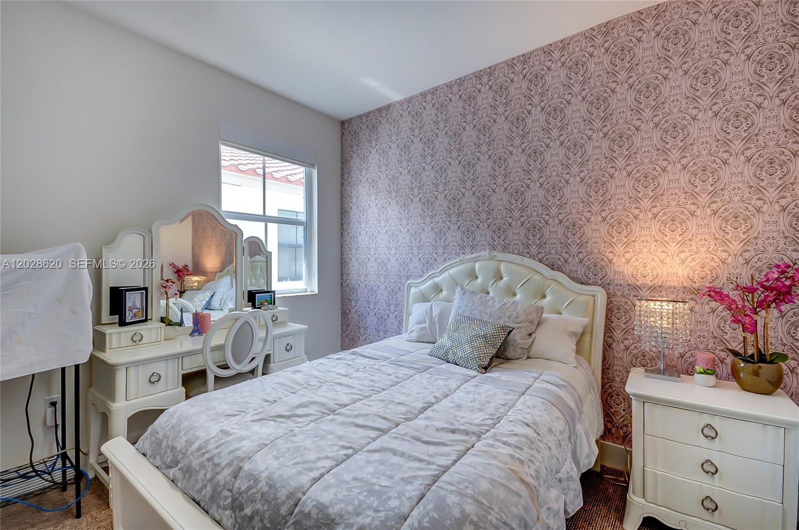 VINTAGE ESTATES - Residential