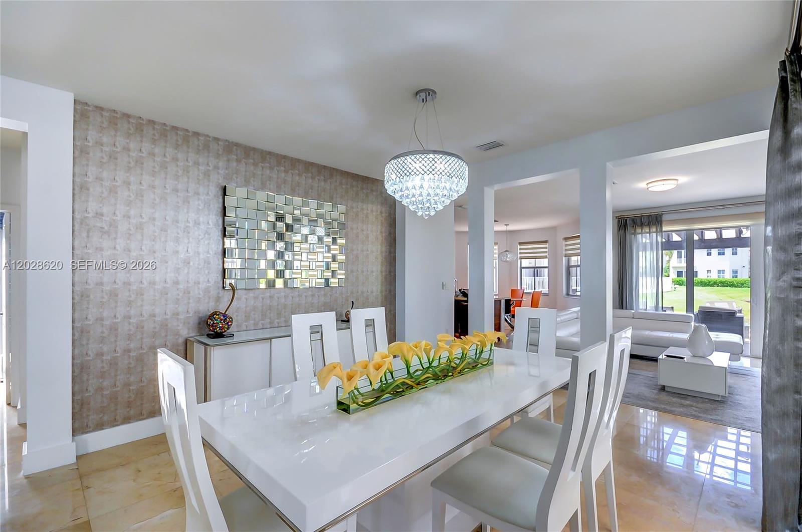 VINTAGE ESTATES - Residential