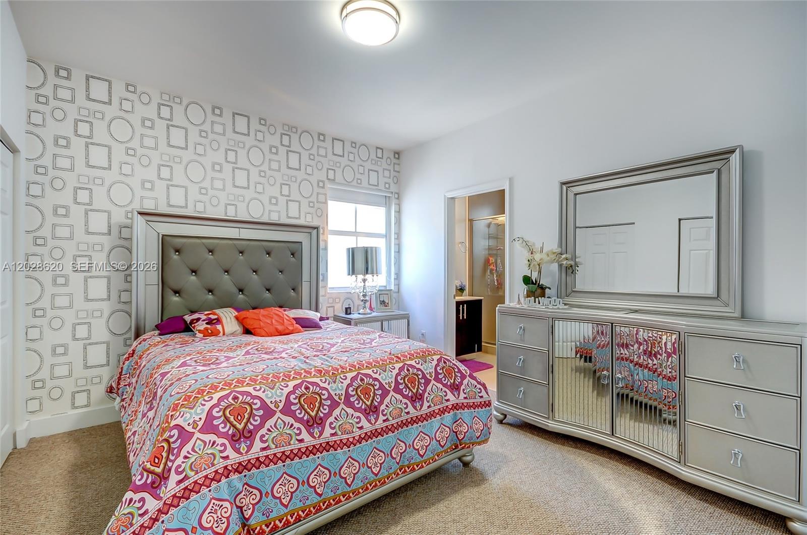 VINTAGE ESTATES - Residential
