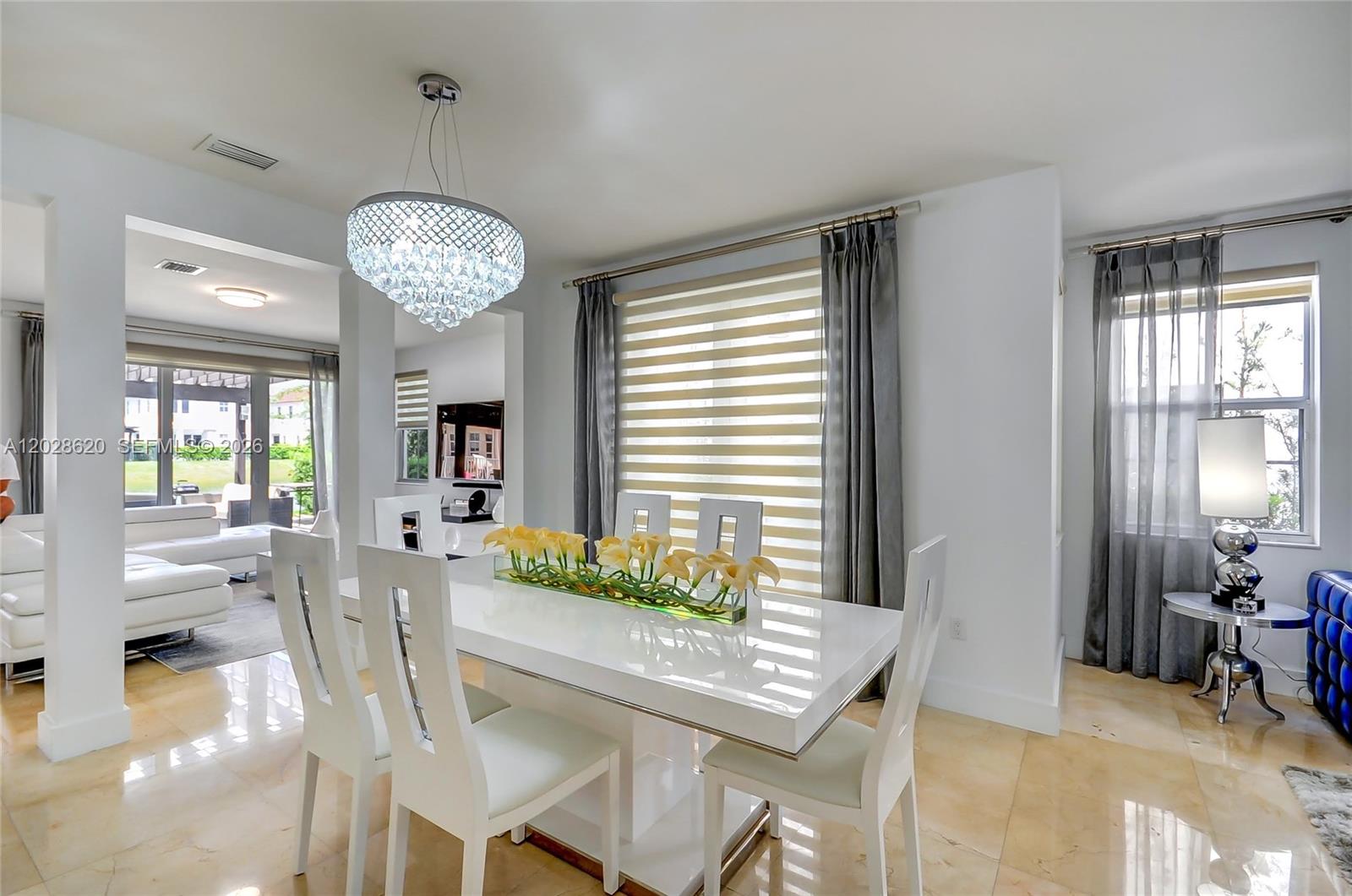 VINTAGE ESTATES - Residential