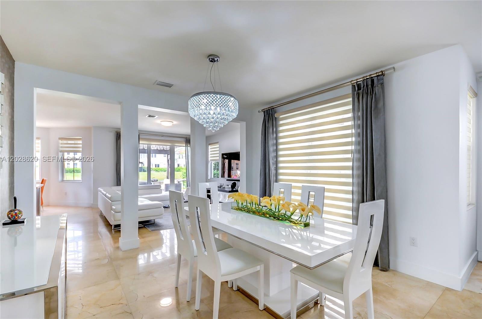 VINTAGE ESTATES - Residential