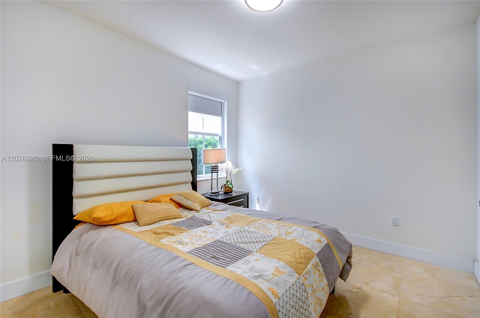 VINTAGE ESTATES - Residential
