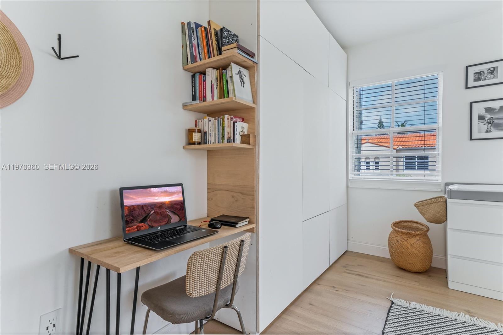 ALOHA CONDO - Residential Lease