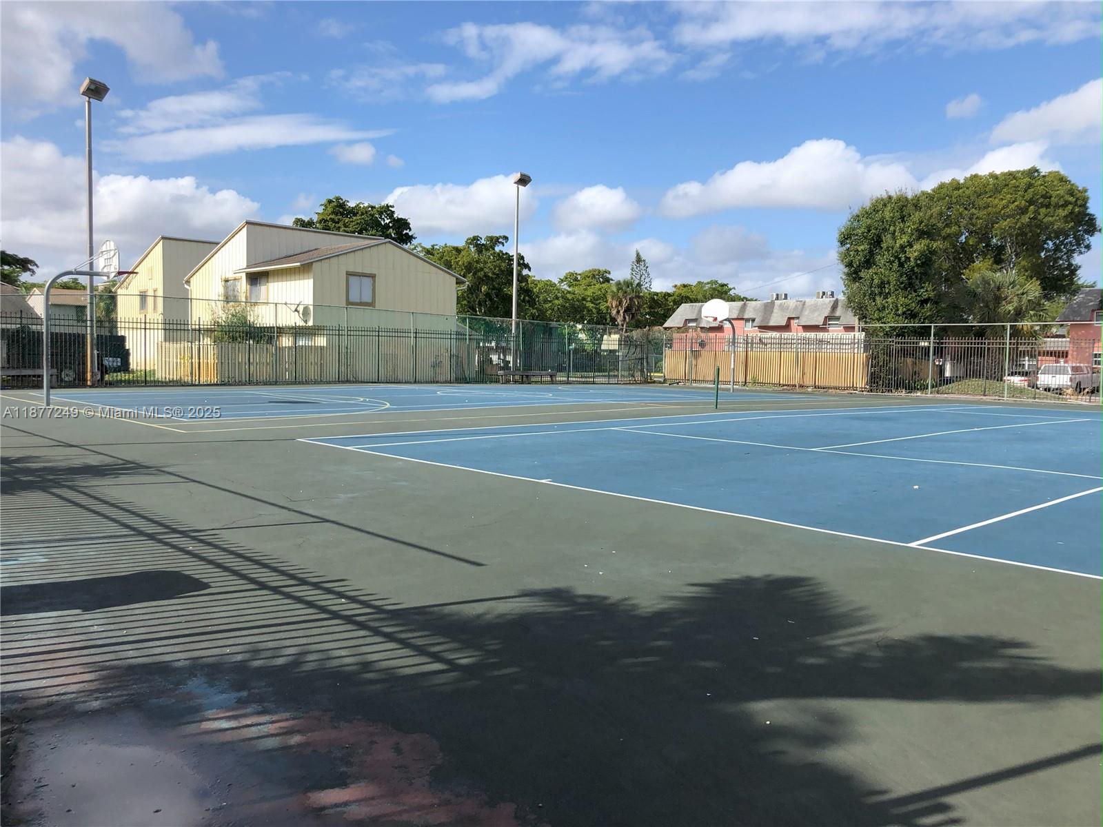 HABITAT II CONDO - Residential