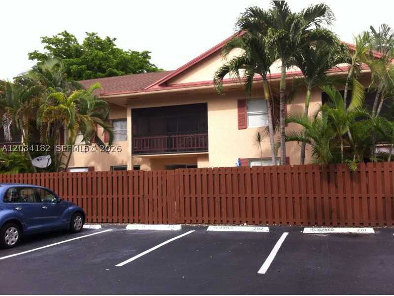 11261 SW 88 St 205H, Miami FL 33176