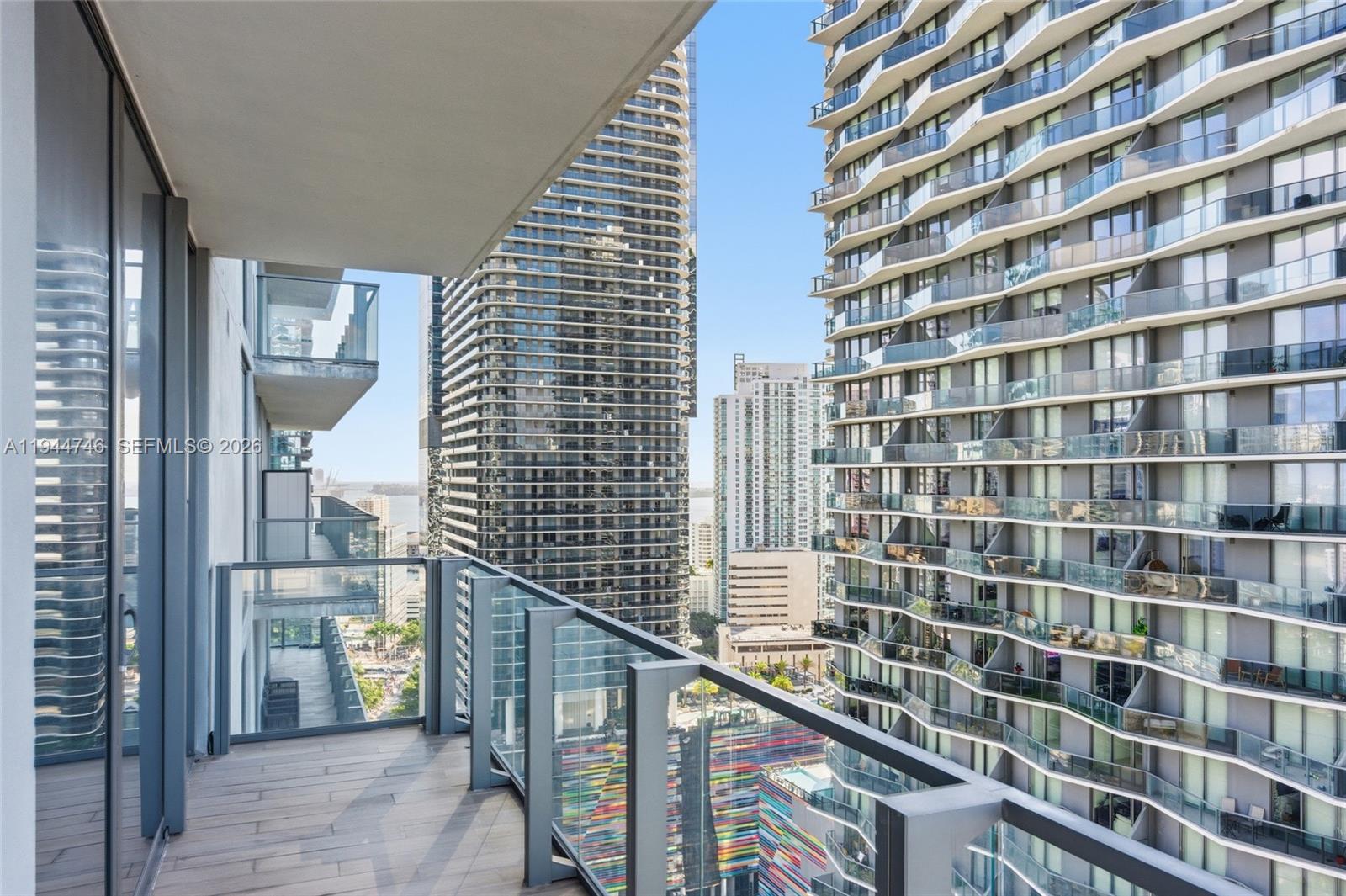 RISE CONDO - Residential