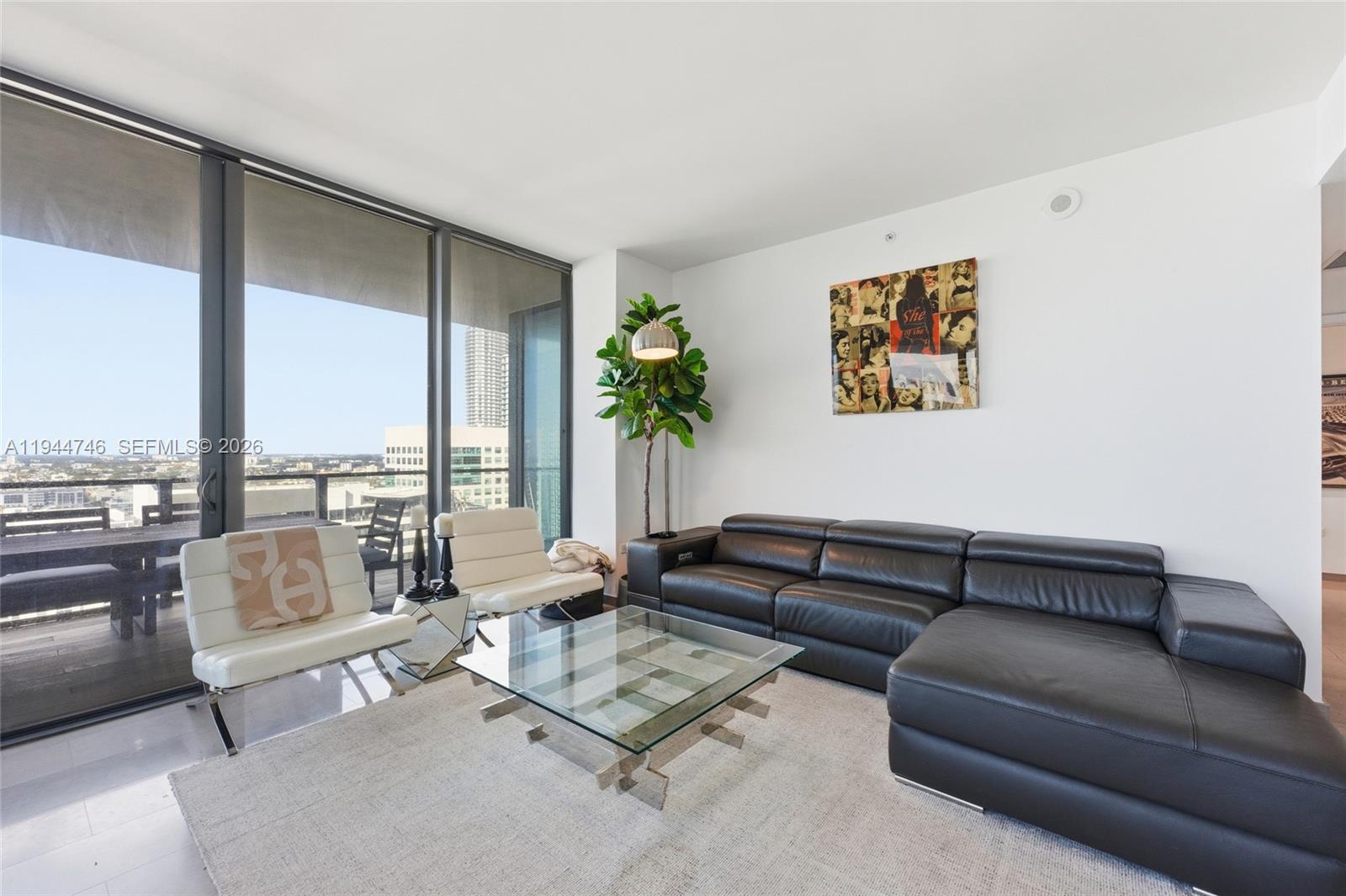 RISE CONDO - Residential