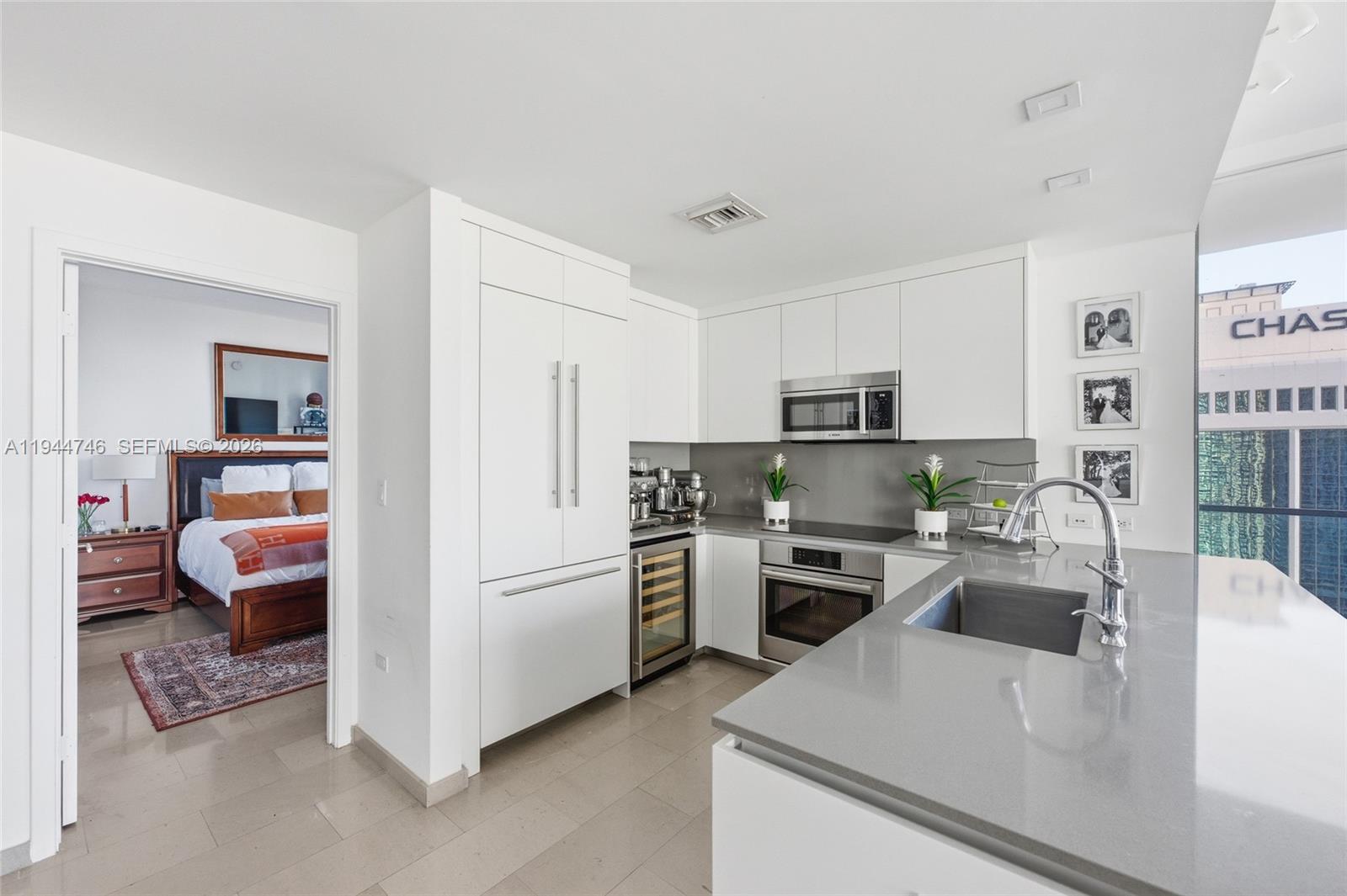 RISE CONDO - Residential